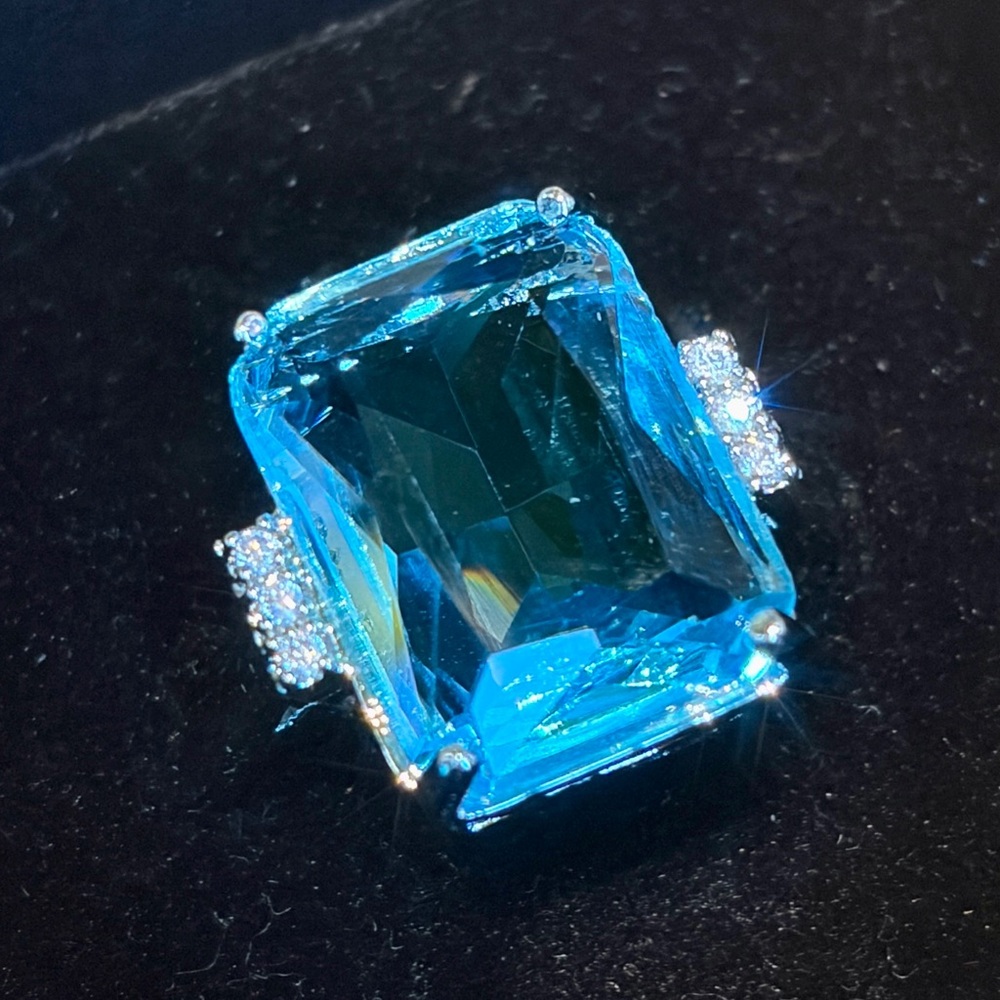 New Silver&aquamarine blue Emerald-Cut Crystal Statement Ring in 9